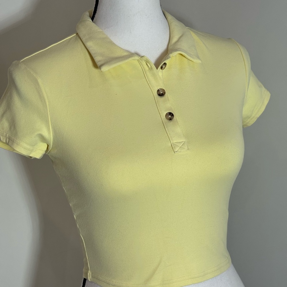 ALO Yoga Light Yellow Polo Crop Top